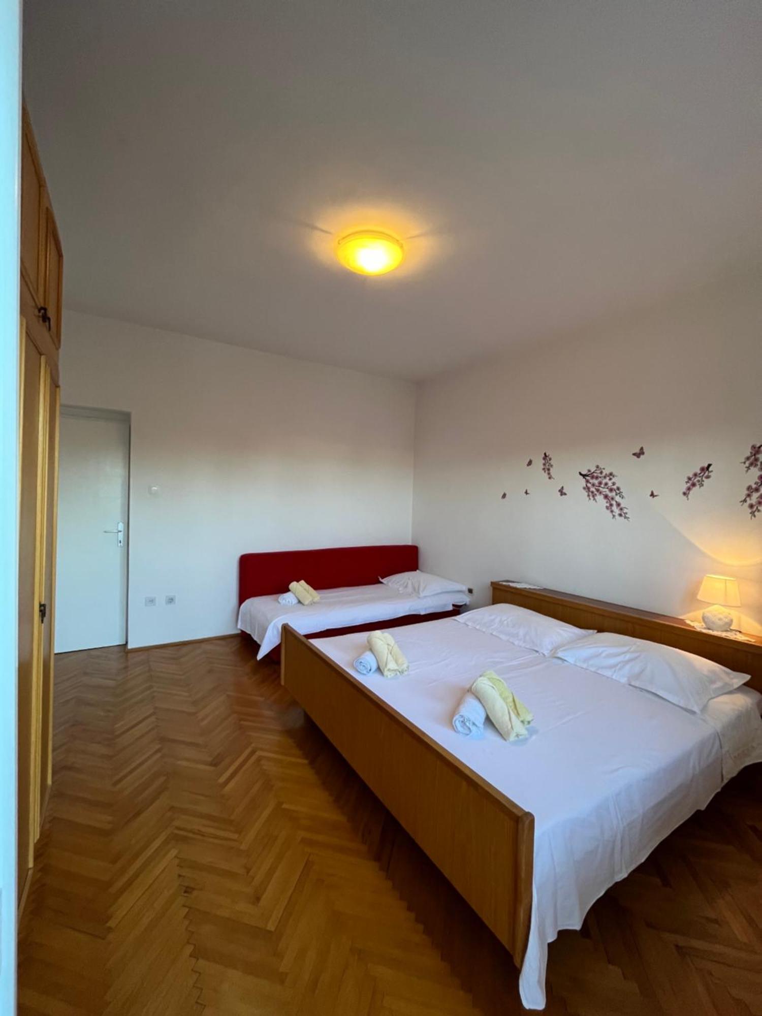 Apartman Ivica 오미스 외부 사진